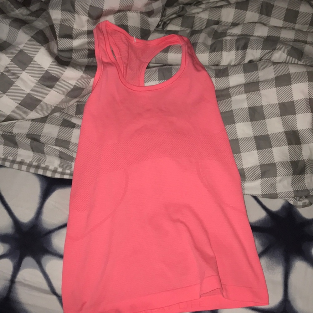 Lululemon size 6 tank